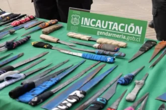 Incautan más de 100 armas cortopunzantes y drogas en cárcel de Antofagasta