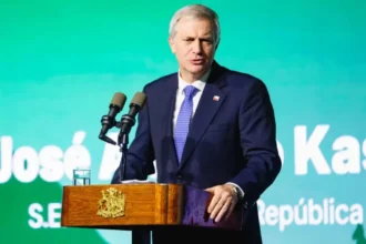 Kast advierte sobre un complicado semestre económico en Chile