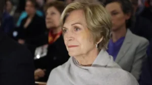 Matthei arremete contra el gobierno tras muerte de niño de 12 años