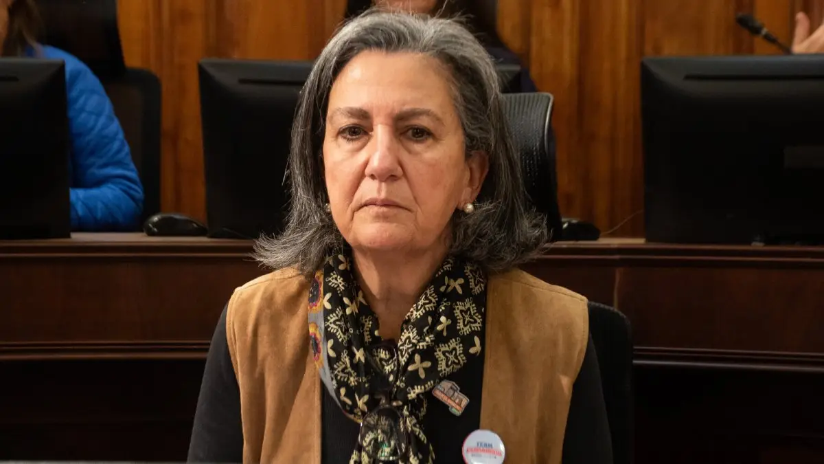 Ministra May Chomalí aborda crisis en salud pública y responde a alcaldes sobre cierres de centros