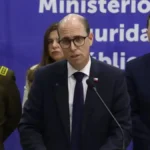 Ministro Arrau destaca reducción en homicidios y urgencia en protección policial