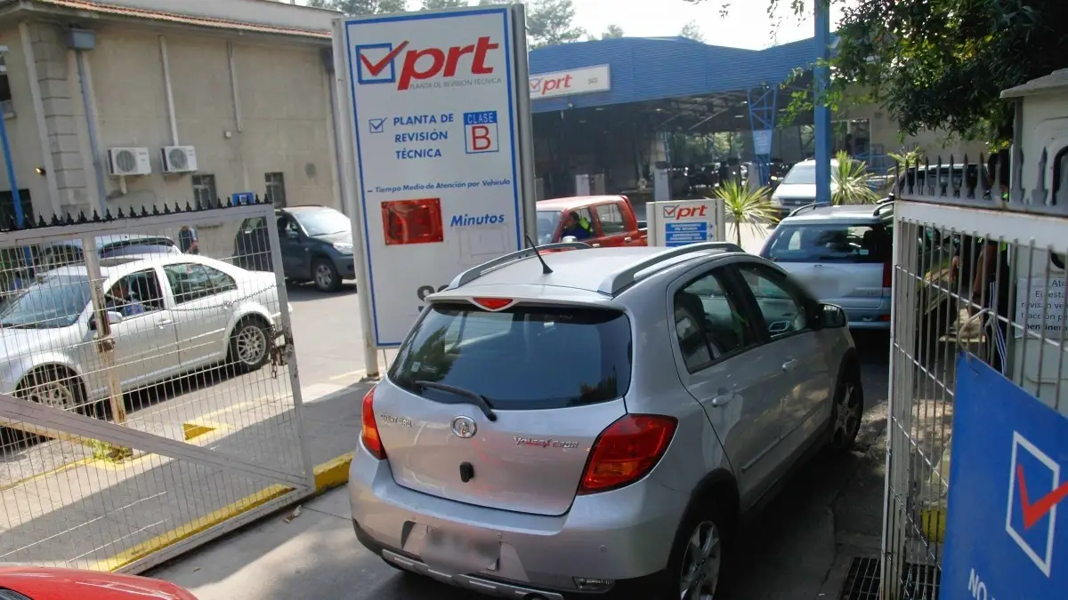 Nueva normativa en Chile extiende plazo para la primera revisión técnica de vehículos a tres años