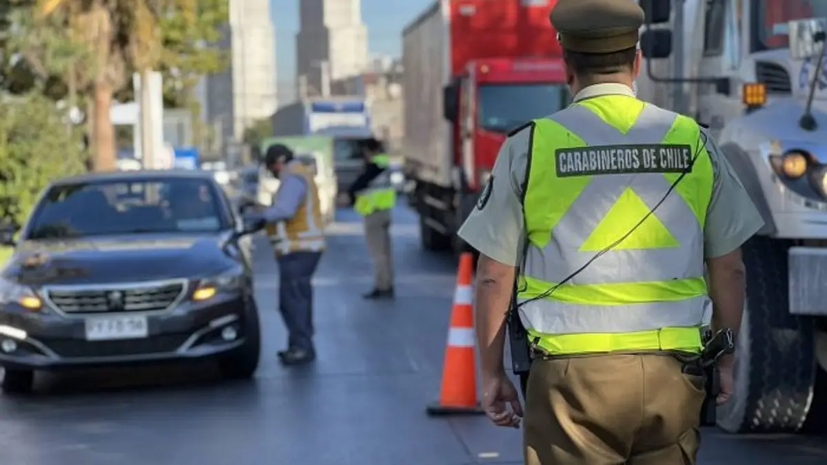 Restricción vehicular en Santiago: ¿qué patentes no pueden circular el 16 de junio?