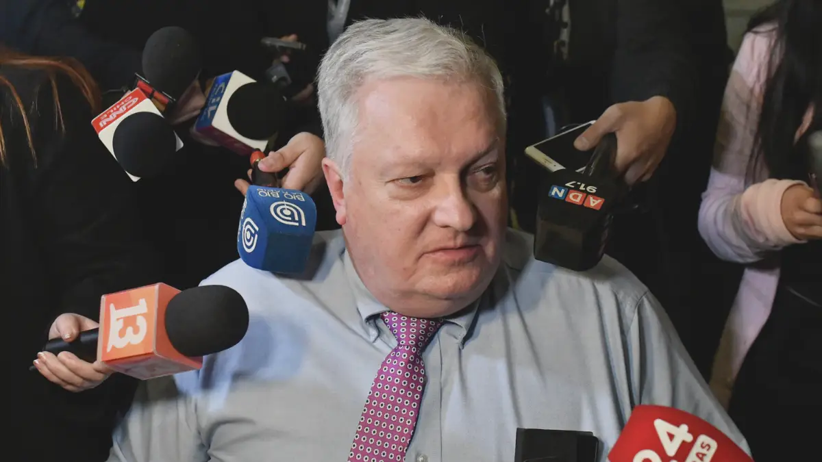 Senador Kusanovic bajo investigación por presuntas devoluciones forzadas de sueldo Senador Kusanovic bajo investigación por presuntas devoluciones forzadas de sueldo