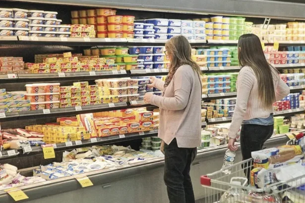 Supermercados chilenos implementan estrategias de inversión ante cambios en el consumo