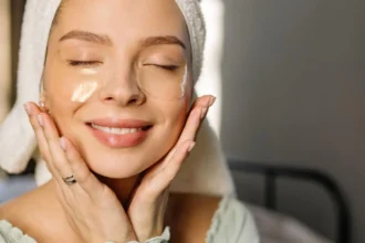 Tienda Bom Beauty cierra en Santiago y anuncia liquidación total con descuentos de hasta 60%
