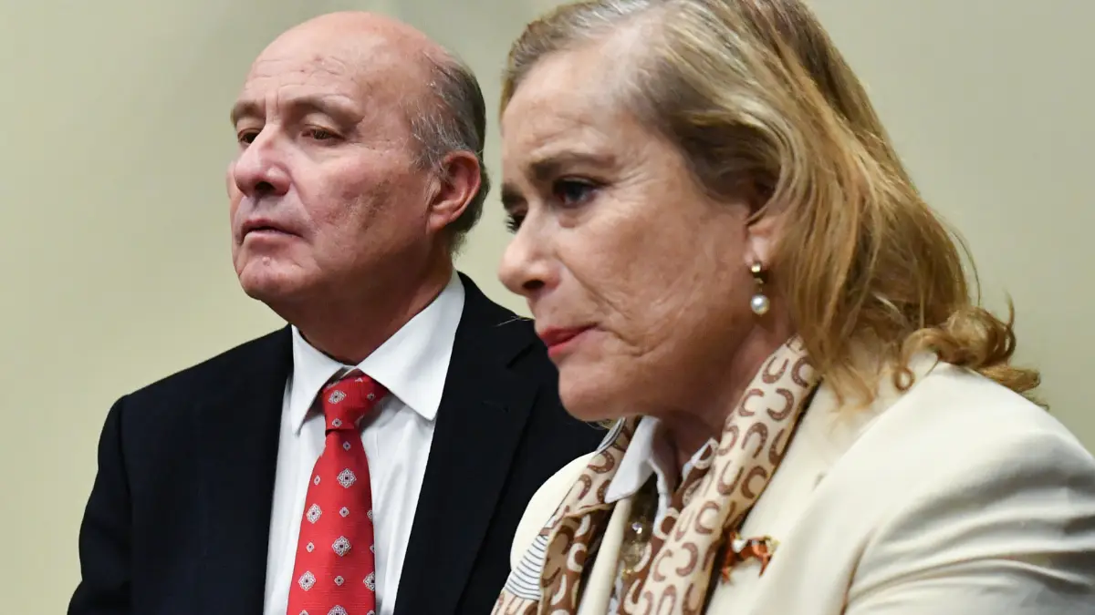 UDI solicita querella contra 1.806 beneficiarios de Becas Chile que no retornaron al país UDI solicita querella contra 1.806 beneficiarios de Becas Chile que no retornaron al país