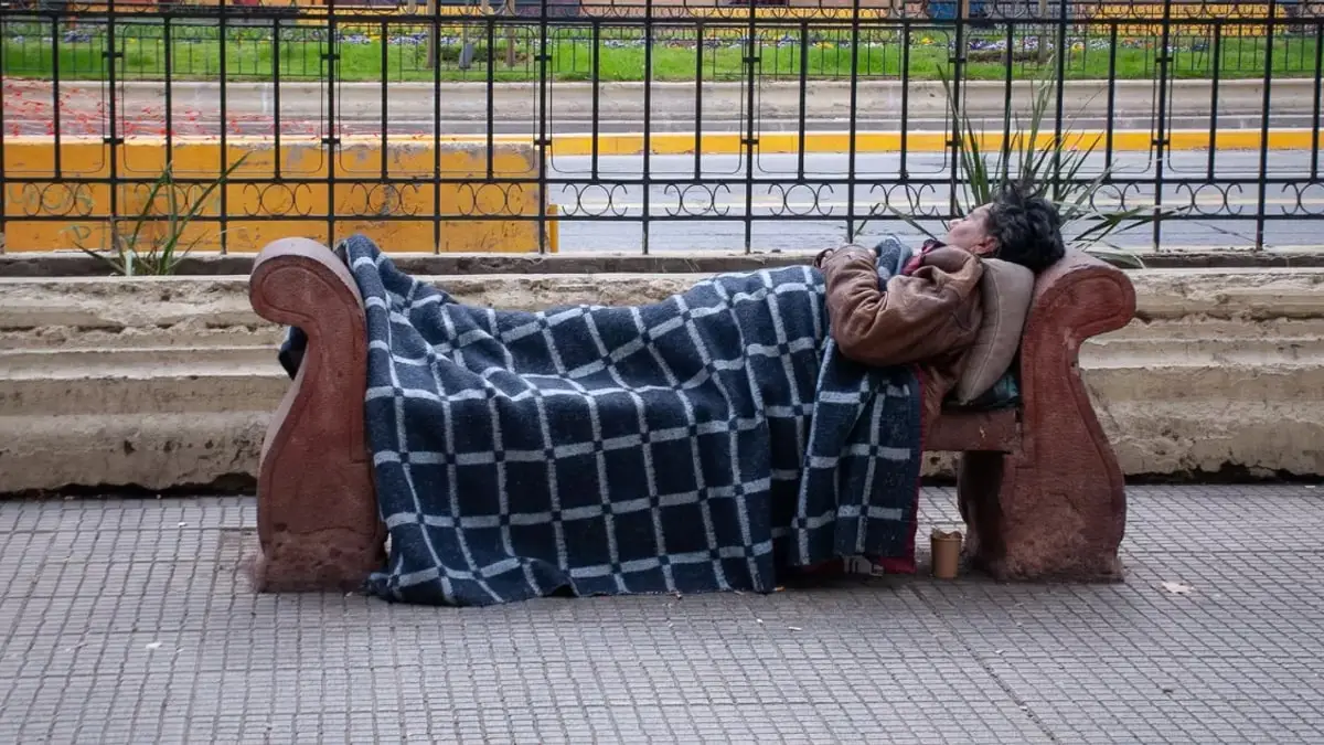 Asistencia a personas en situación de calle: claves ante el frío extremo Asistencia a personas en situación de calle: claves ante el frío extremo