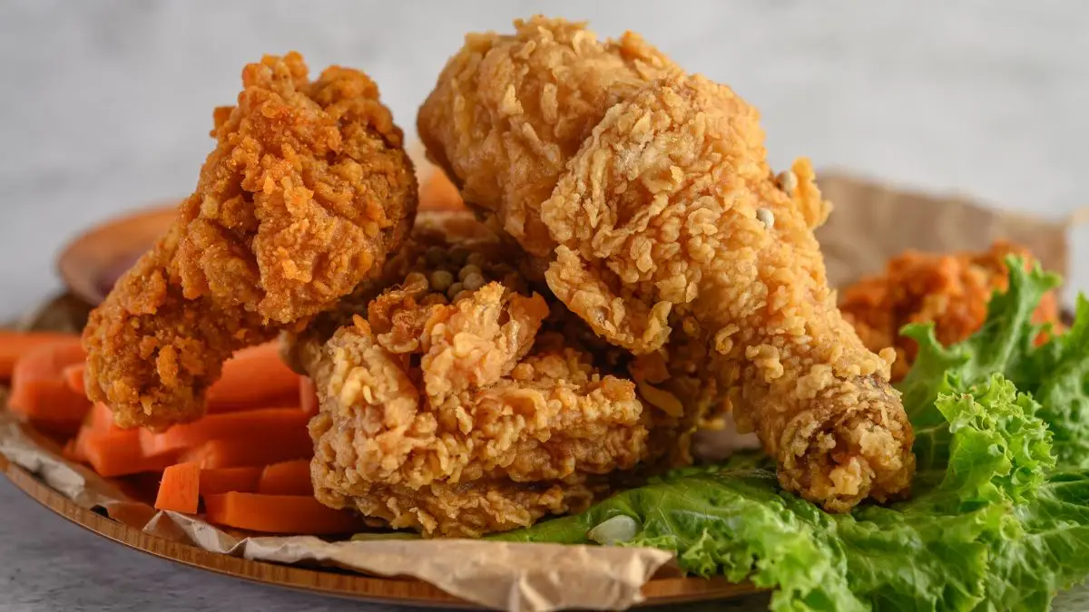 Celebra el Día del Pollo Frito: promociones irresistibles y su historia