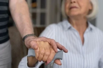 Durante julio, pensionados y adultos mayores pueden acceder a distintos beneficios económicos entregados por