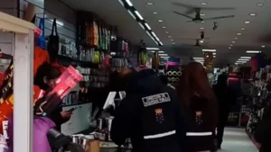 Operación contra el comercio irregular: clausuran Mall Chino en Los Ángeles