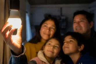 ¿Sabías que algunas familias recibirán hasta $32.224 en descuento por el Subsidio Eléctrico?